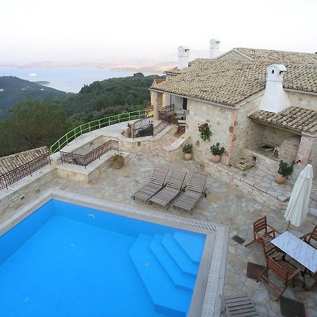 Traditional Stone Villa Olympia Viggla 外观 照片