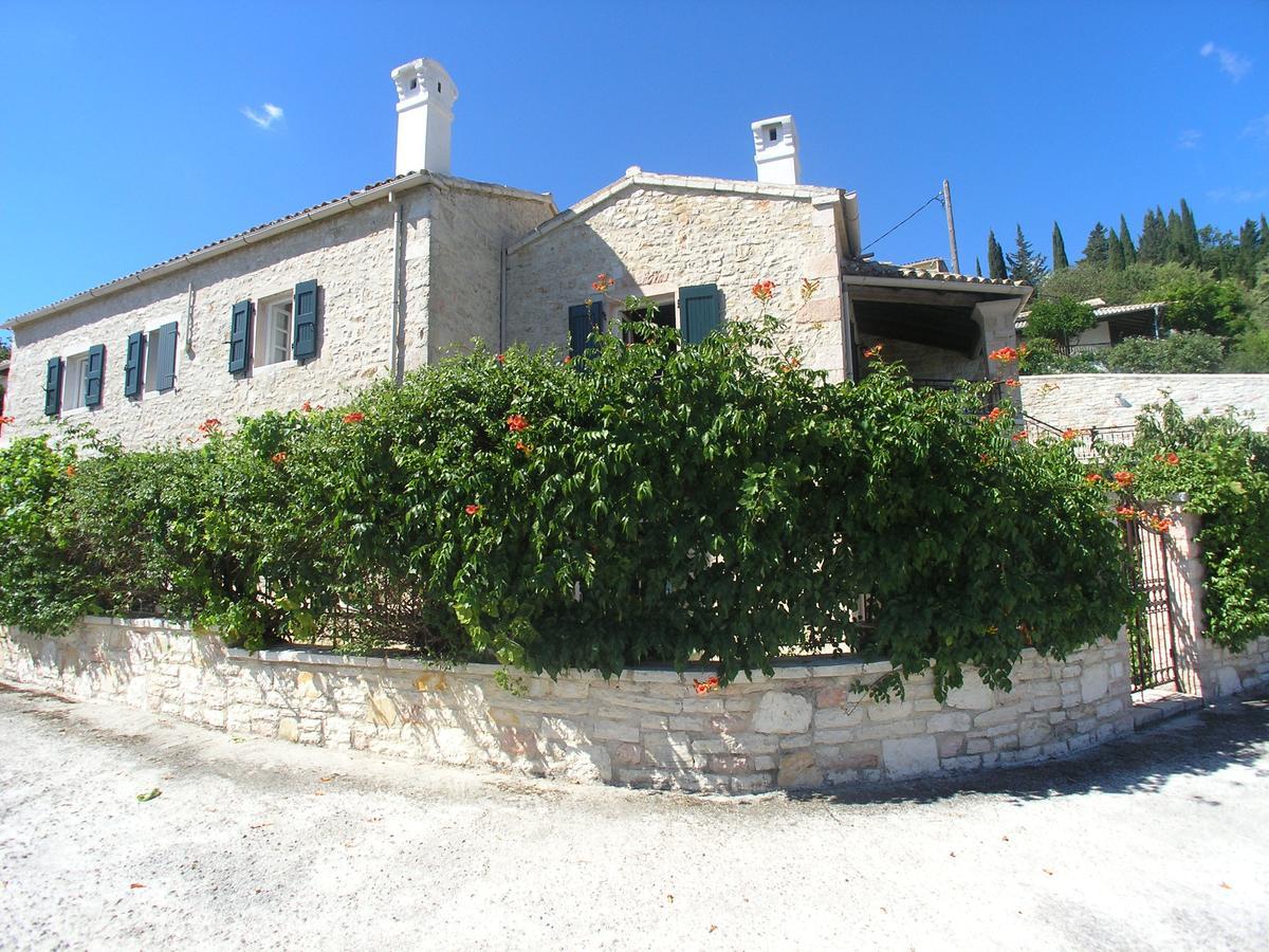 Traditional Stone Villa Olympia Viggla 外观 照片