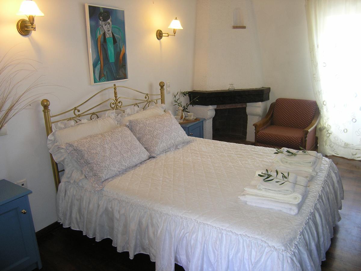 Traditional Stone Villa Olympia Viggla 外观 照片